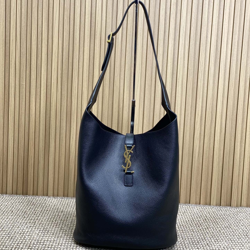 Y51 hobo bags